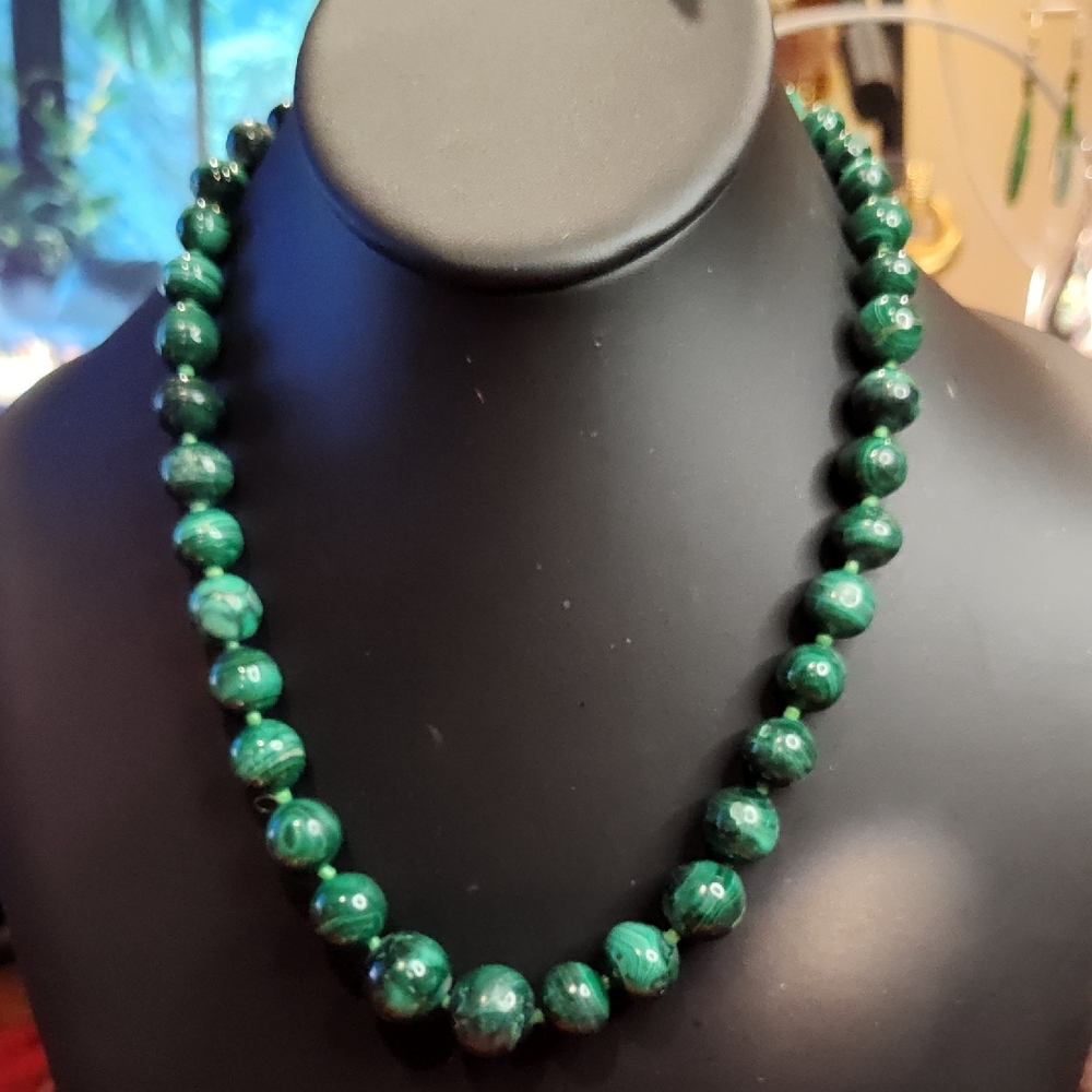Vintage Large Graduated Malachite Bead Necklace. 18" Length , Hand Knotted